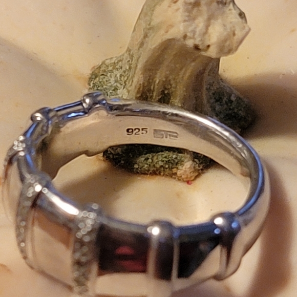 Sterling Silver Band Ring Size 6.75 - Picture 5 of 9